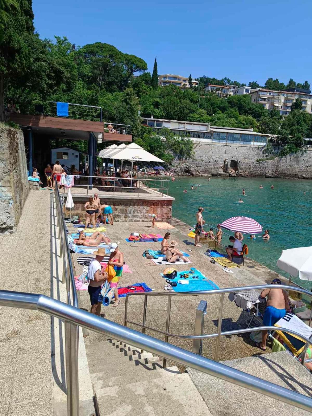 Apartment Zlatko , Ten Steps To The Sea Opatija Exterior photo